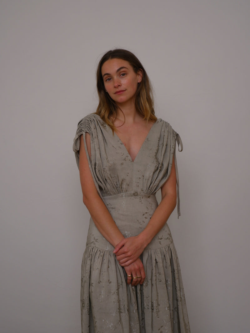 High priestess dress